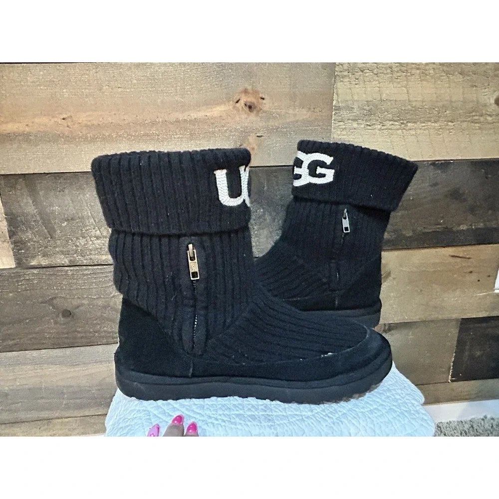 UGG Reverie Black Knit Logo Fold Over Boots 1105709 Womens Size 10